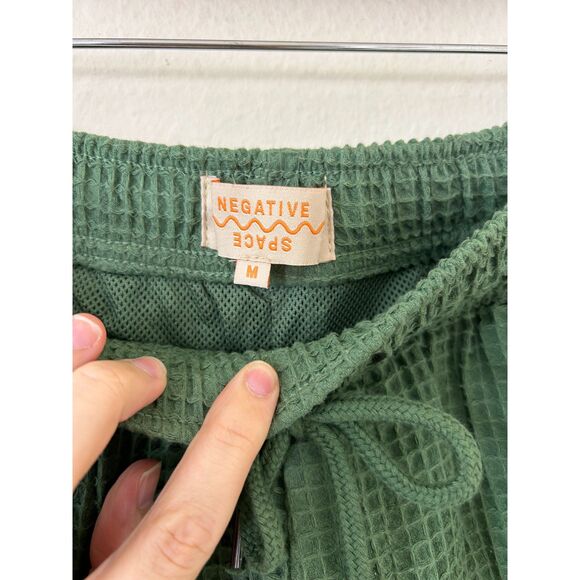 Negative Space Waffle Shorts Mens M Green Drawstring Knit Weave‎ Casual Beach - Picture 3 of 9